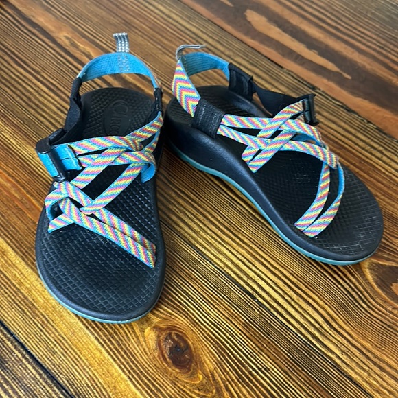 Chaco Other - Chaco Girls 1Y Rainbow Sport Sandals